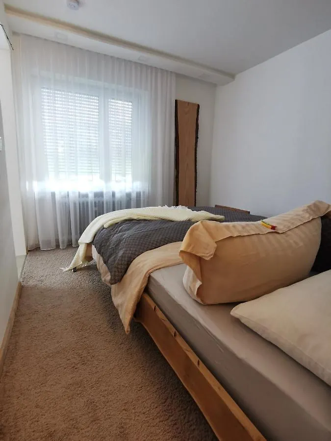 Apartament Schone Eigentumswohnung Mit Kostenlosem Parkplatz Kempten Niemcy